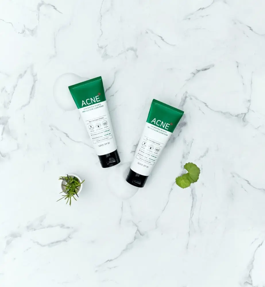 The Miracle Foaming Cleanser For Acne - 100ml3.webp