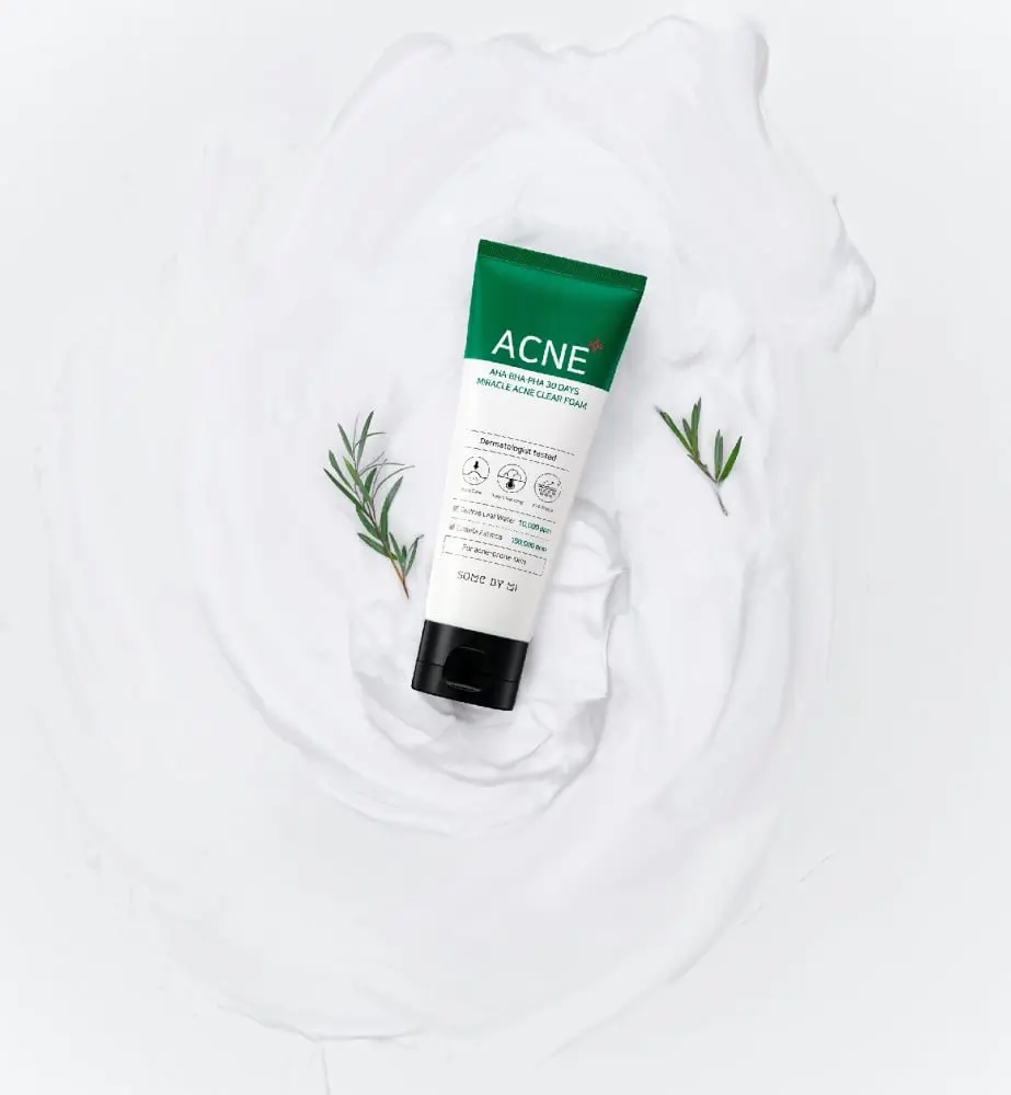 The Miracle Foaming Cleanser For Acne - 100ml2.webp