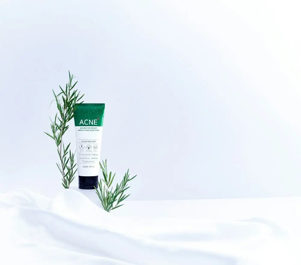 The Miracle Foaming Cleanser For Acne - 100ml5.webp