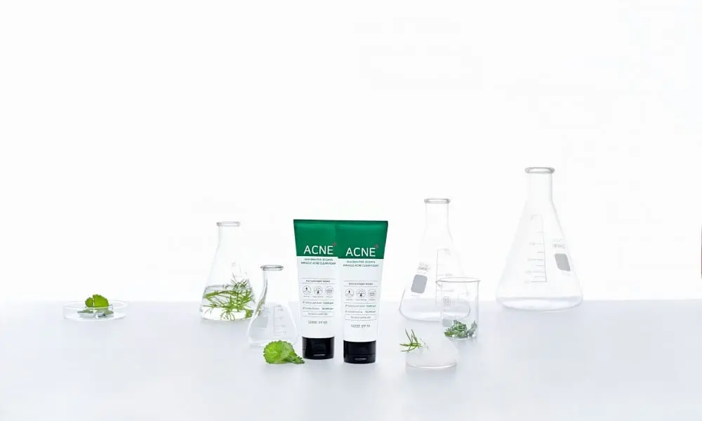 The Miracle Foaming Cleanser For Acne - 100ml6.webp